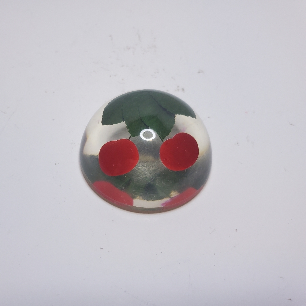 Lucite paper weight with cherries - Picture 1 of 6